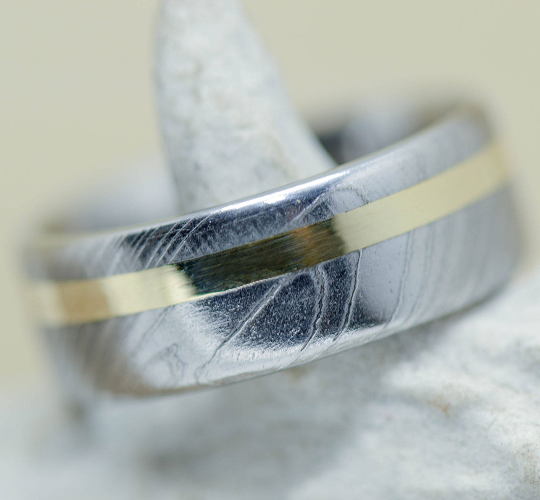 Polished Damascus Steel, Yellow Gold Inlay