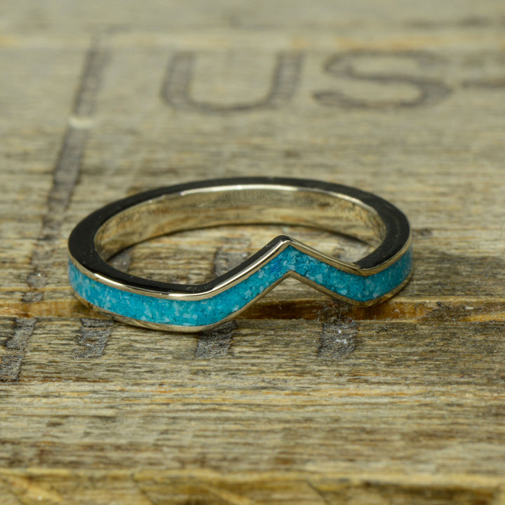 White Gold V Ring with Turquoise Inlay