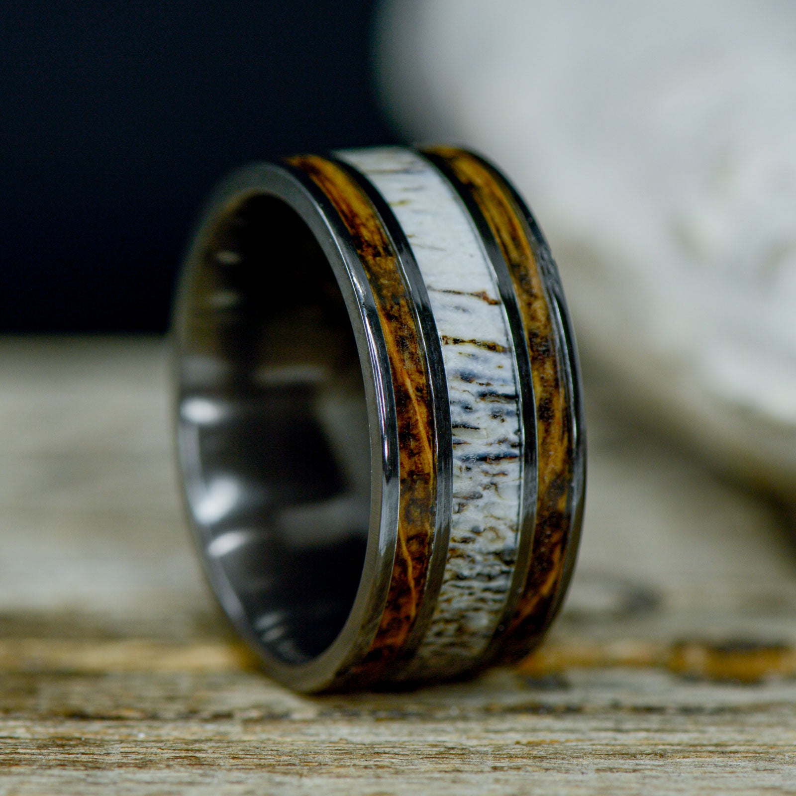 Mens Gold, Desert Ironwood, & Elk Antler Ring – Stone Forge Studios