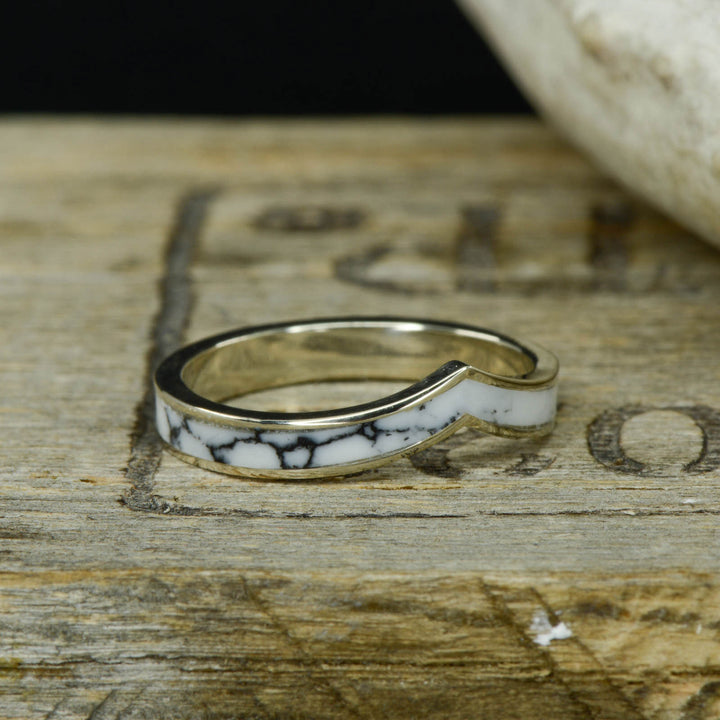 Gold or Silver White Marble V-Ring